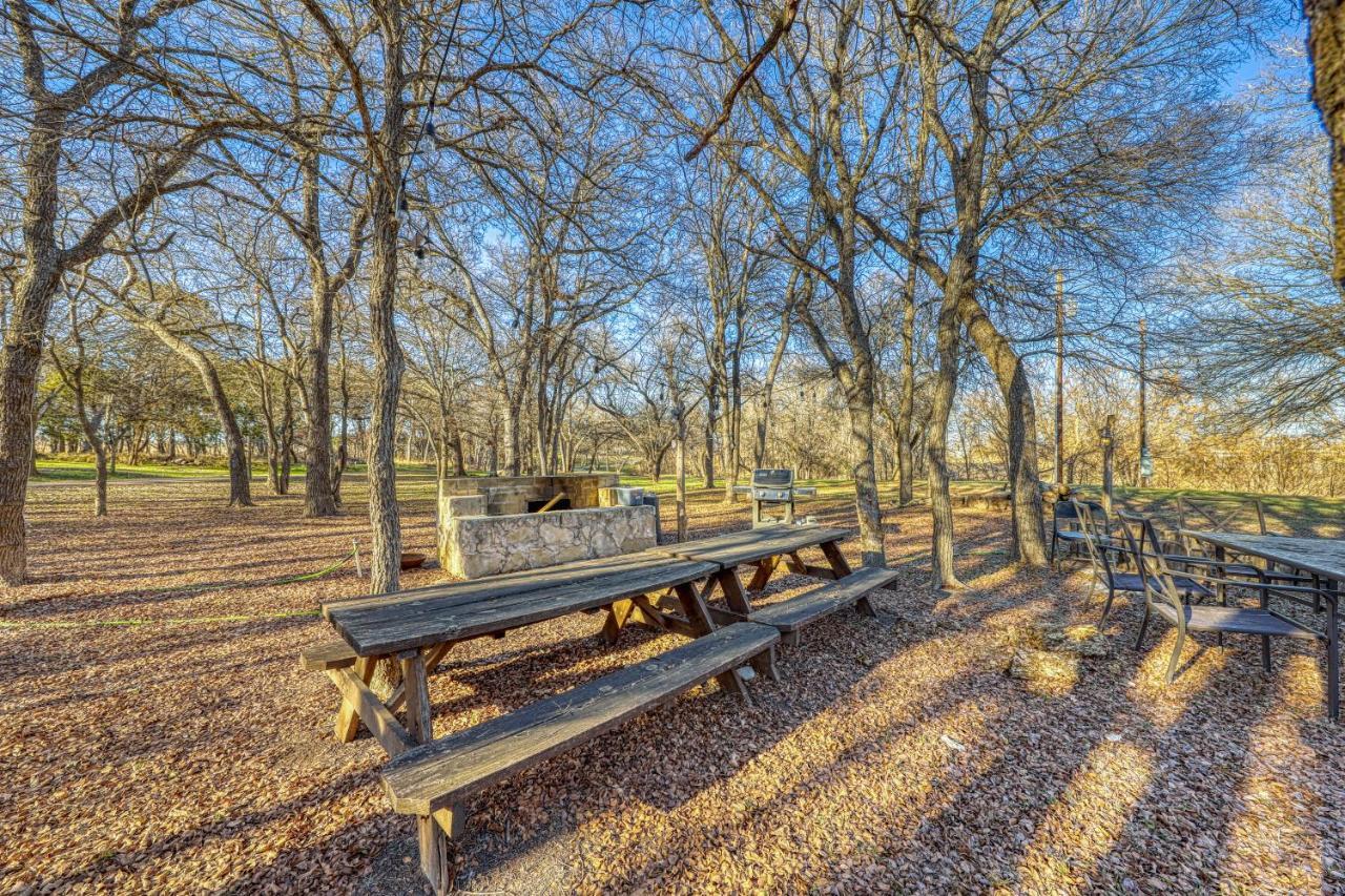 The Olive @ Mendelbaum Winery Guest Cabins Hotel Fredericksburg Exterior photo