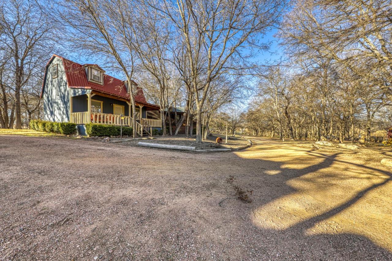 The Olive @ Mendelbaum Winery Guest Cabins Hotel Fredericksburg Exterior photo